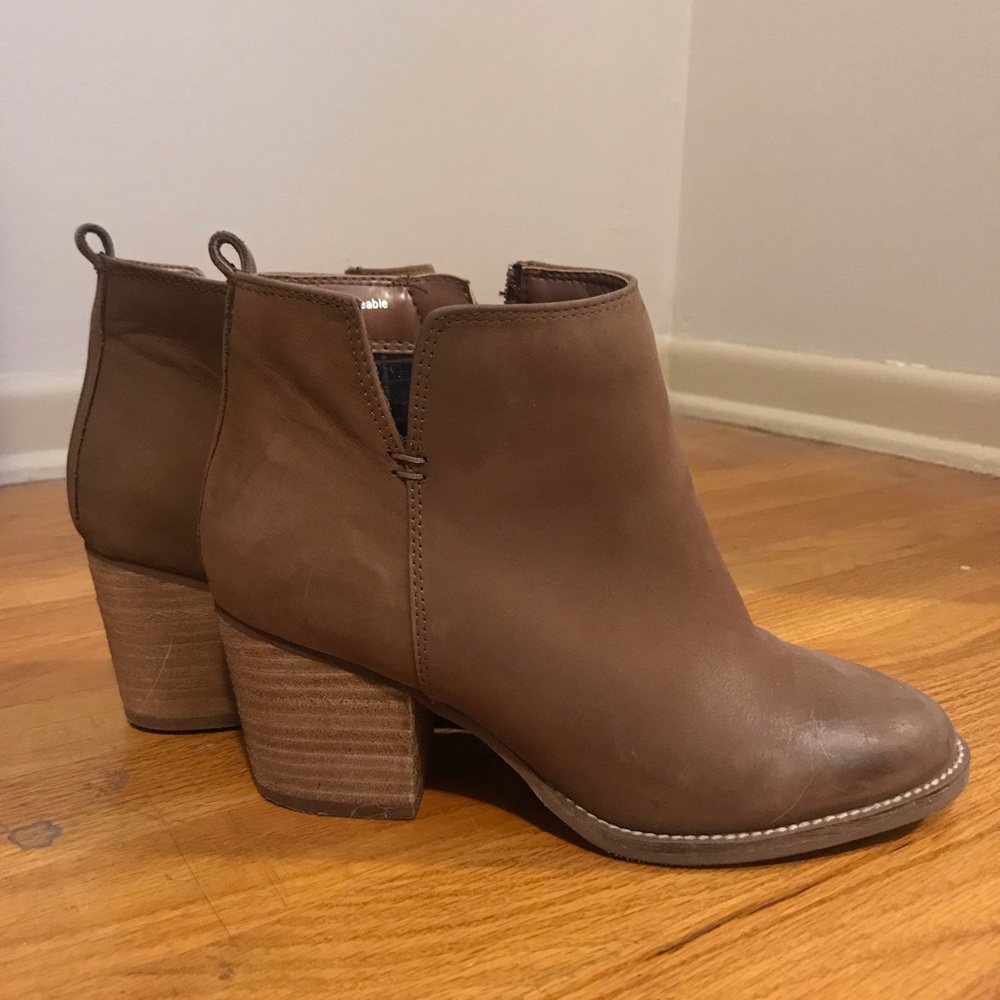 Blondo Norma Waterproof bootie